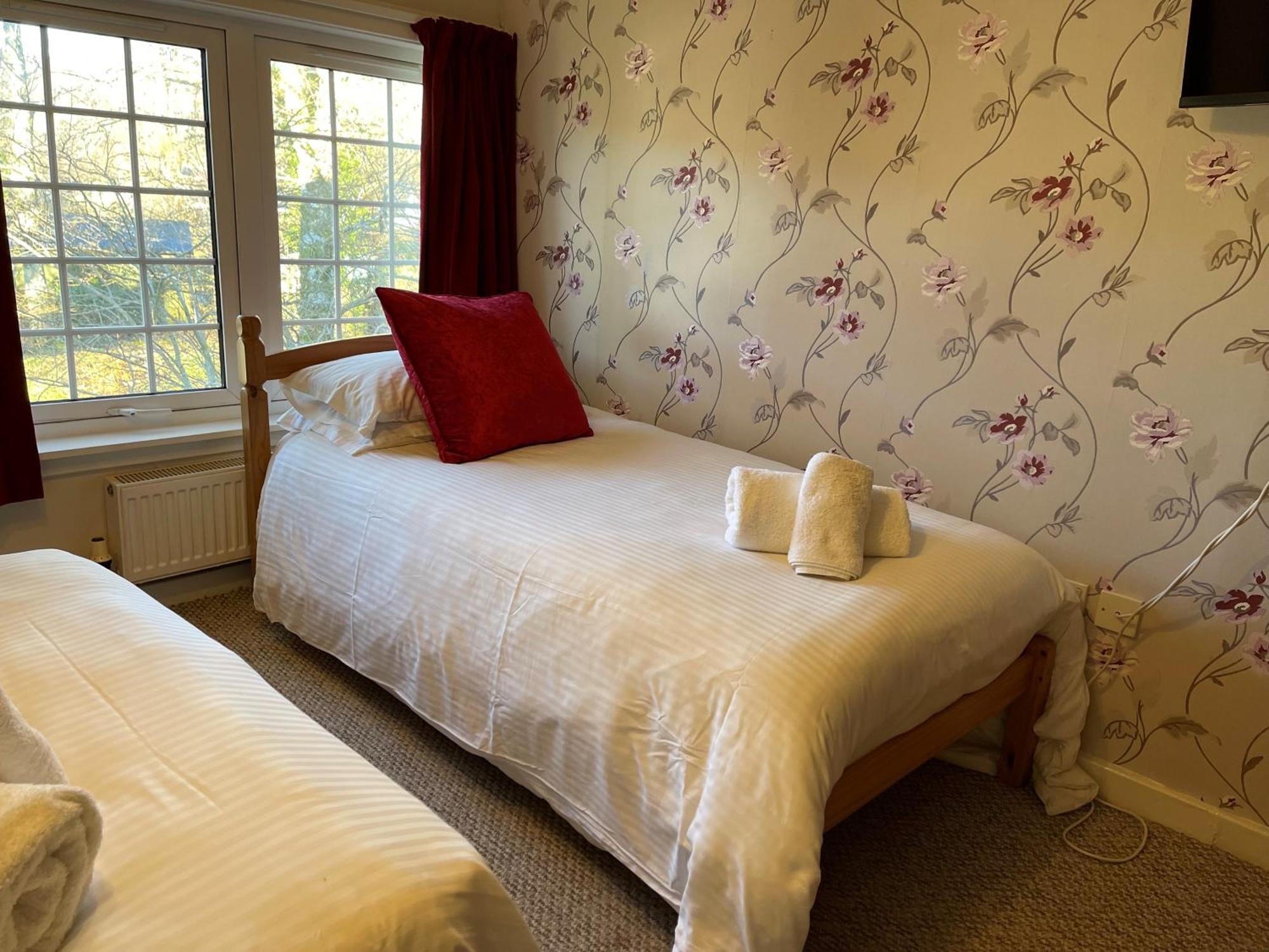 The Strontian Hotel Bagian luar foto