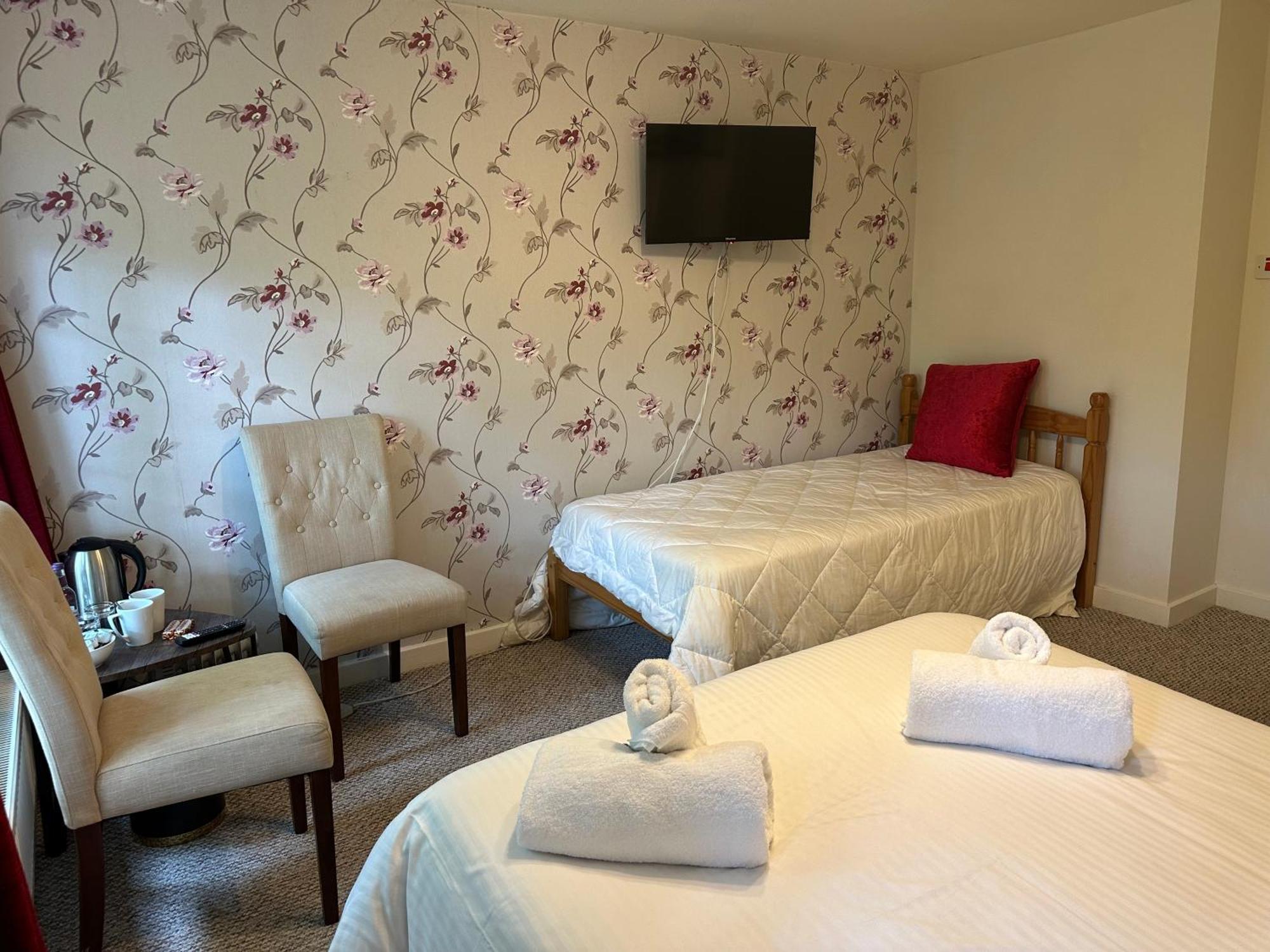 The Strontian Hotel Bagian luar foto